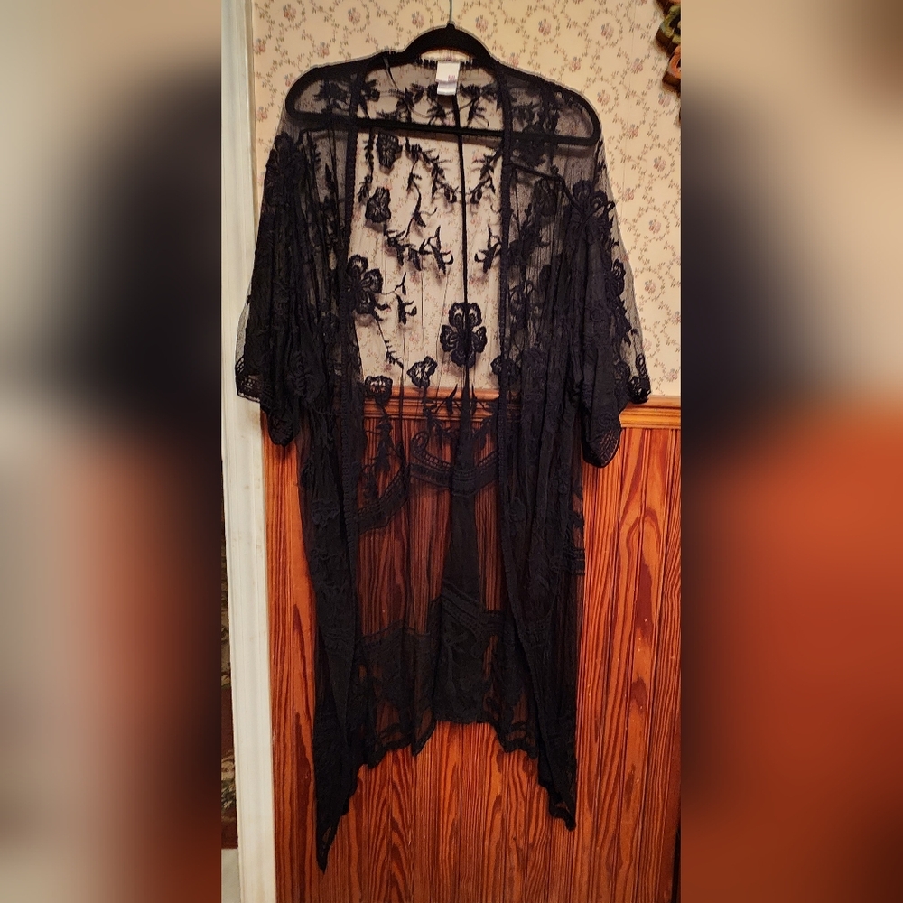 SO Brand XXL Black Sheer Lace Kimono w/ Scalloped Edges